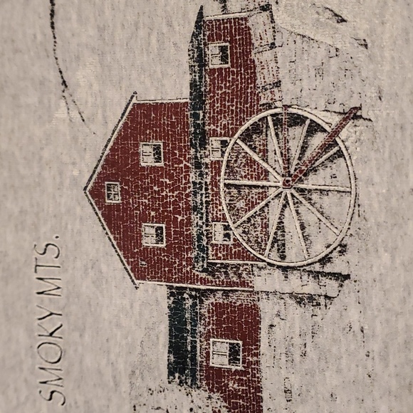 Preloved Pigeon Forge Tennessee crewneck - Picture 6 of 6